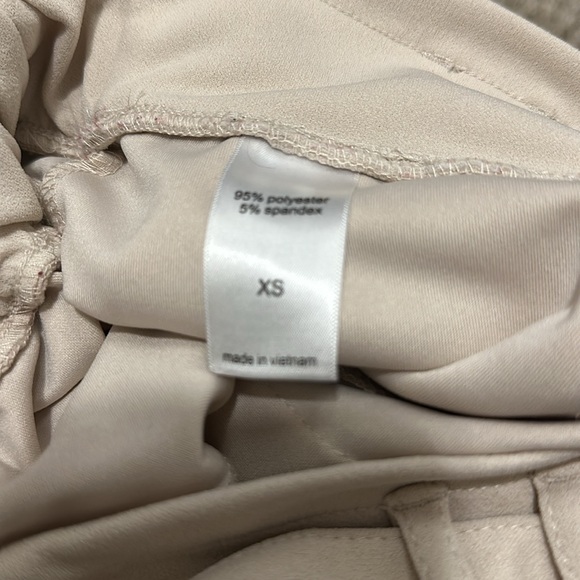 Maurice’s Sinched Waist dress shorts - Picture 3 of 3